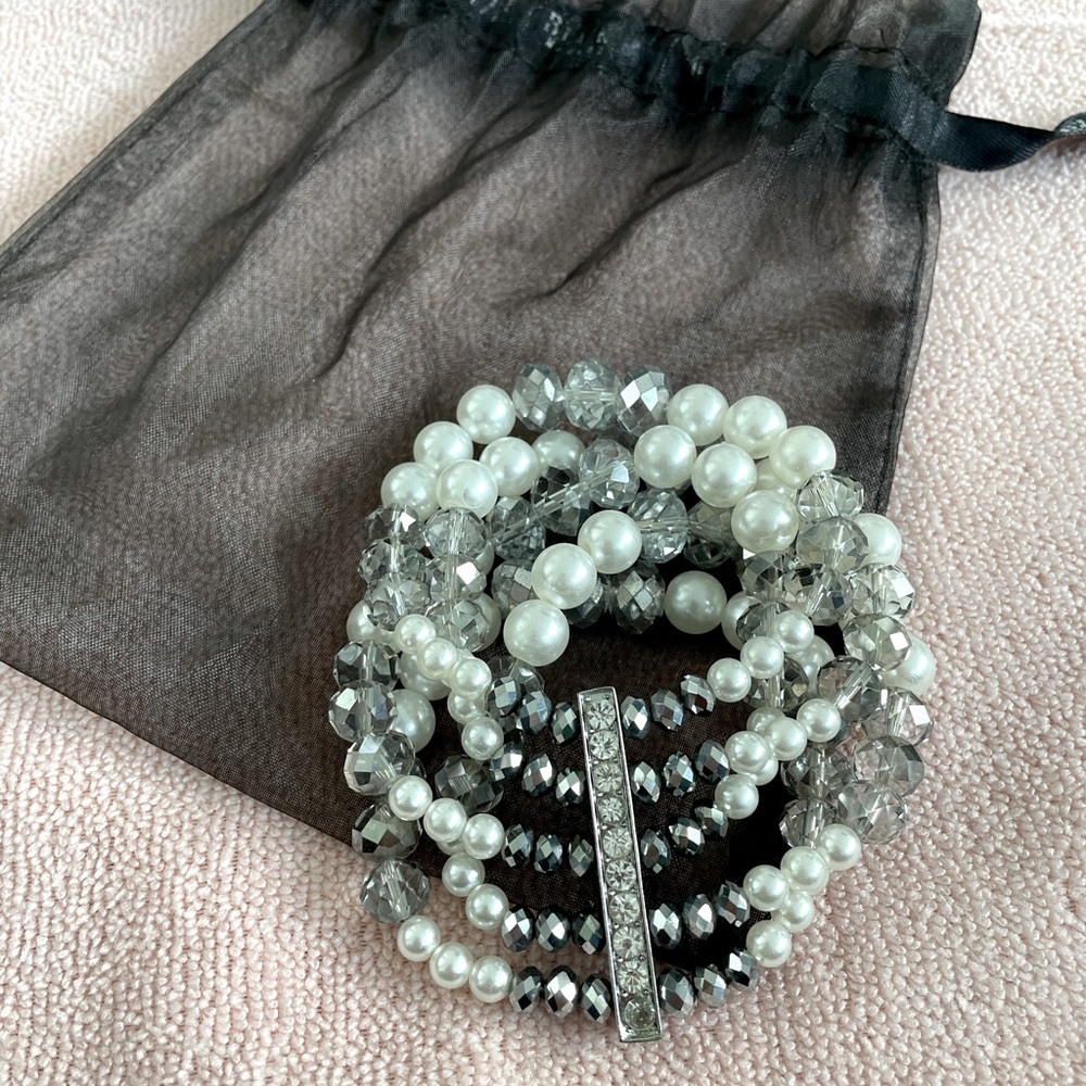 Pearl bracelet